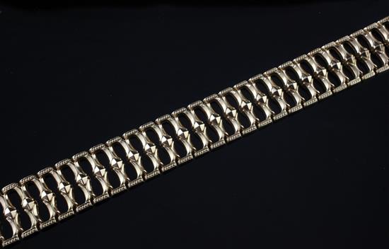 An Italian 18ct gold baton link bracelet, 7.25in.